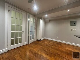 East 25th Street in New York, NY - Building Photo