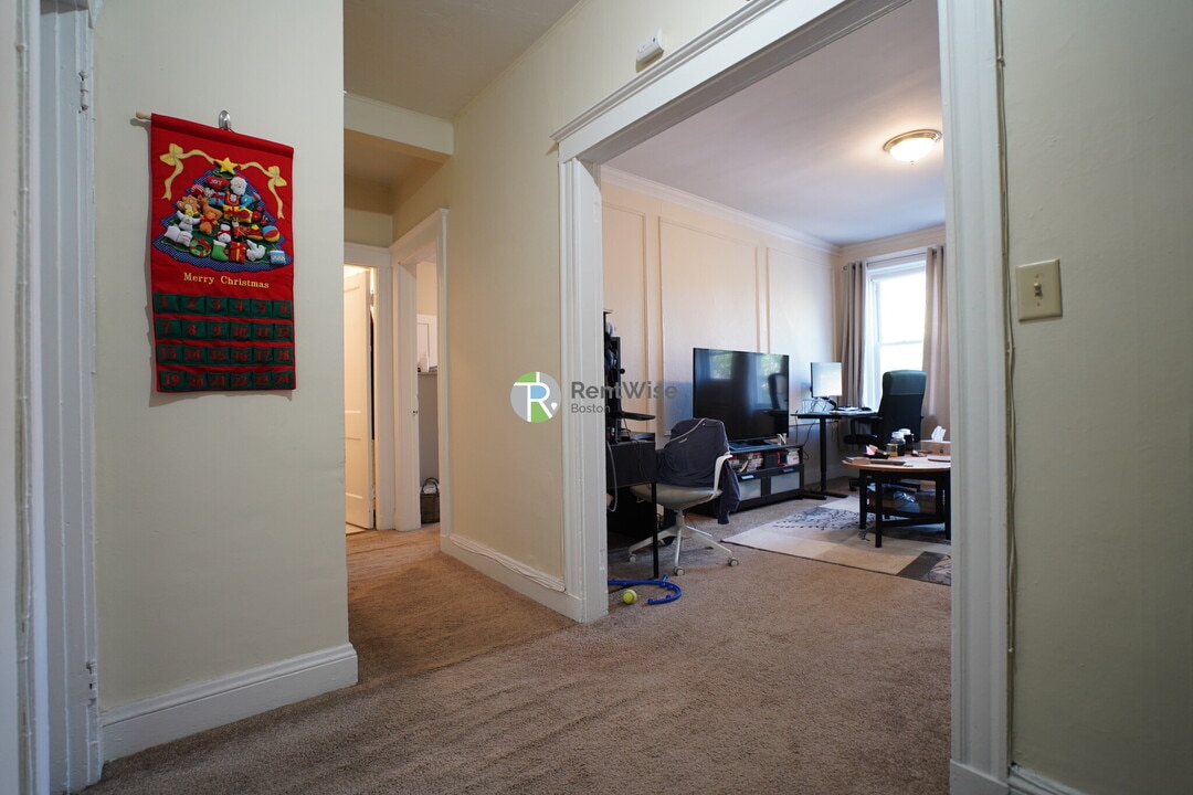 170 Kelton St in Boston, MA - Building Photo