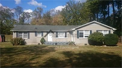 200 Sharon Cir in Columbia, TN - Building Photo - Building Photo