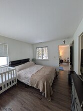 91 Falcon Ridge Way N in Hamburg, NJ - Building Photo - Building Photo