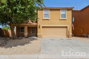 2098 E Haflinger Way in San Tan Valley, AZ - Building Photo