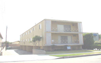 11746 Coldbrook Ave Apartments