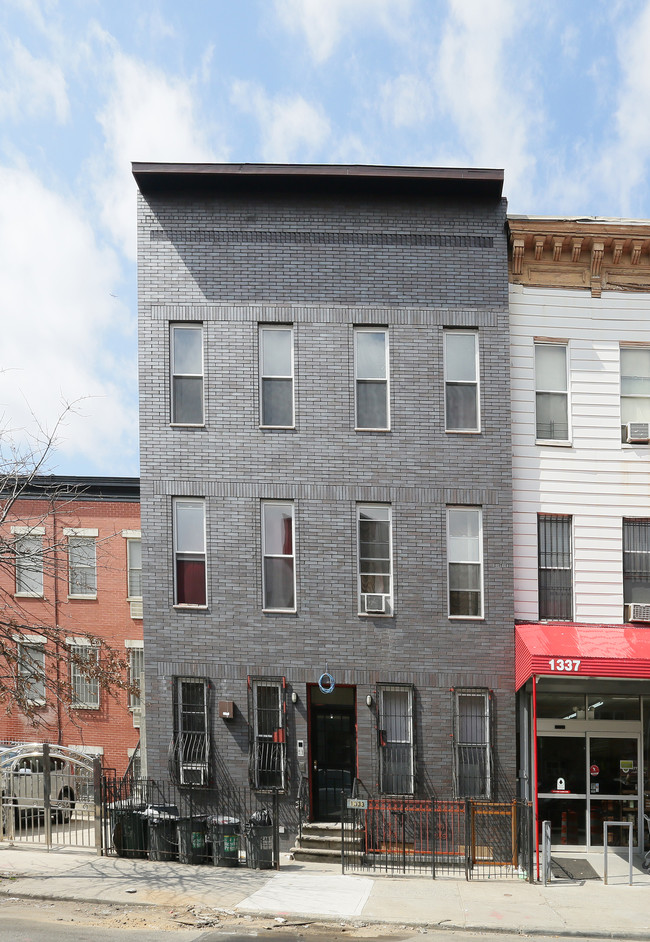 1333 Gates Ave in Brooklyn, NY - Building Photo - Building Photo