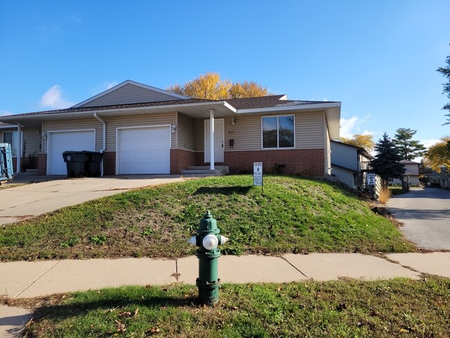 property at 2653 15th St S