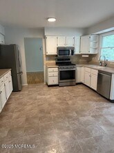 11 Applebey St in Eatontown, NJ - Building Photo - Building Photo