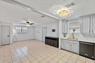 2910 San Augustine Ave in Pasadena, TX - Foto de edificio - Building Photo