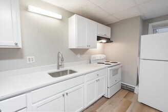 175 School St in Putnam, CT - Building Photo - Building Photo