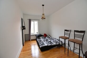 973 Rue Tait in St. Laurent, QC - Building Photo - Building Photo