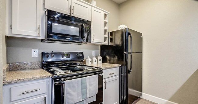 The Fairways at San Marcos Apartments in Chandler, AZ - Building Photo - Building Photo