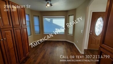 258 Robert St in Cody, WY - Building Photo - Building Photo