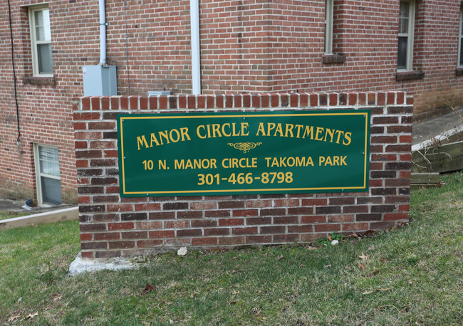 Manor Circle Apartments in Takoma Park, MD - Foto de edificio - Building Photo