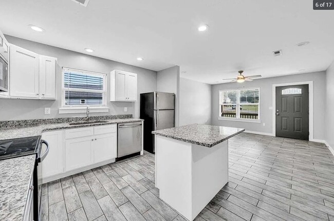 155 Marion Farms Dr in South Pittsburg, TN - Building Photo - Building Photo