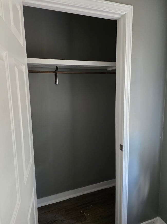 property at 3033 Woodview Dr