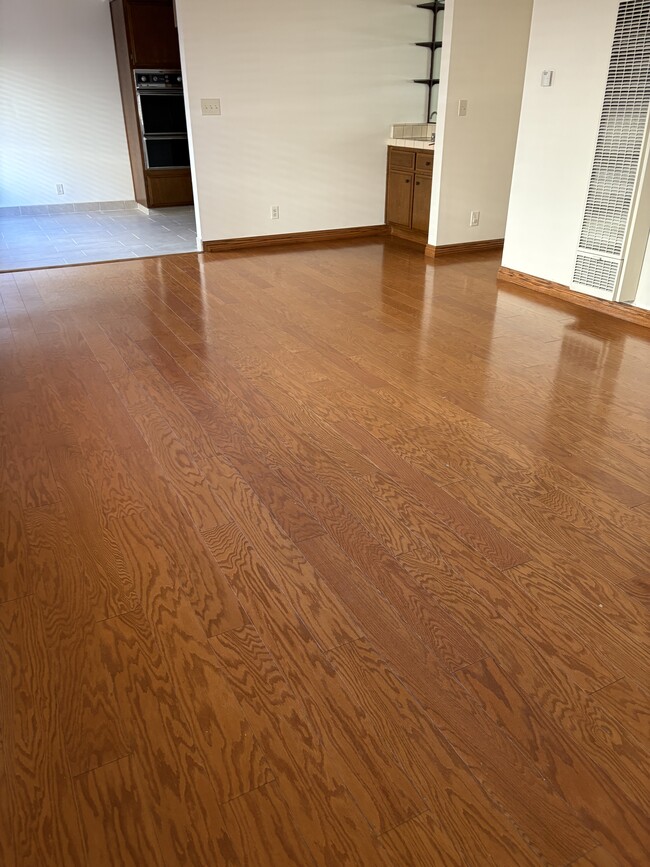 1034 W 23rd St, Unit 2