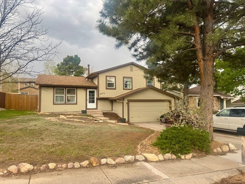 2675 Roundtop Dr in Colorado Springs, CO - Building Photo