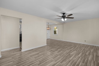 3119 O Hare Dr in St. Ann, MO - Building Photo - Building Photo
