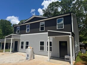 132 Alpha Dr, Unit A in Greenville, SC - Building Photo - Building Photo
