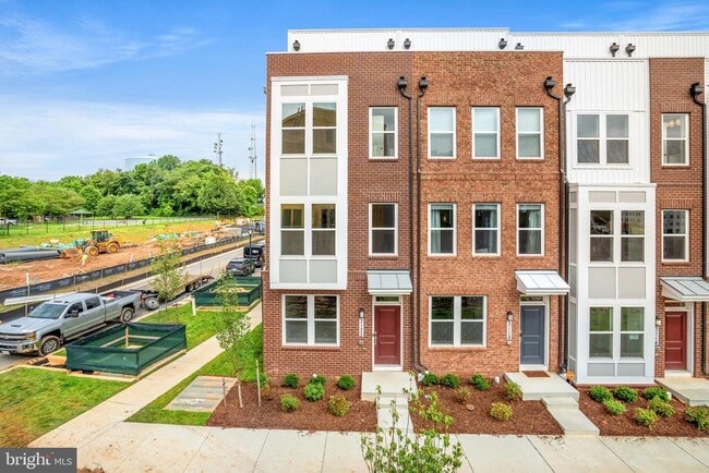 3122 Nina Clarke Dr in Rockville, MD - Building Photo - Building Photo