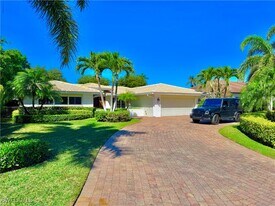 4083 Belair Ln in Naples, FL - Building Photo