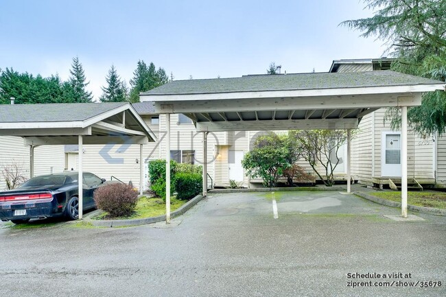 5708 Wisteria Ln NE in Bremerton, WA - Building Photo - Building Photo