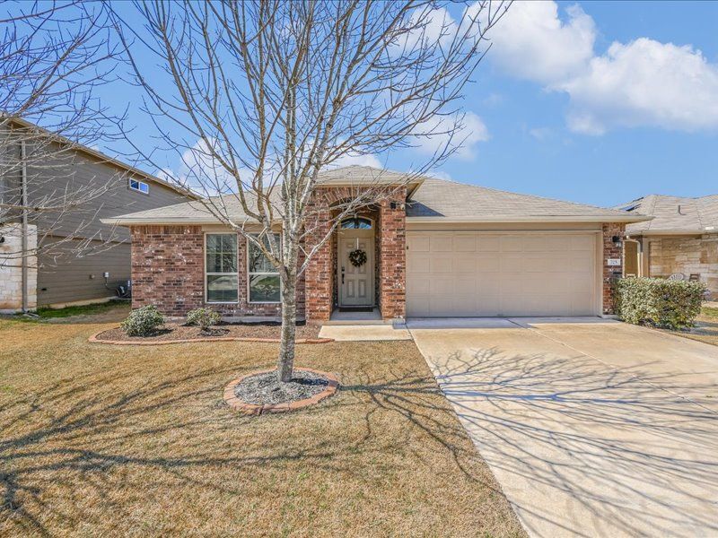 725 Pinnacle Dr in Georgetown, TX - Building Photo