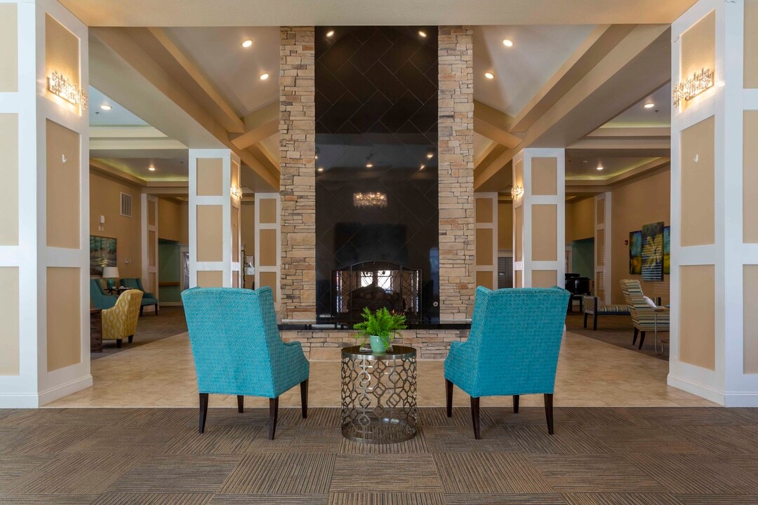 The Manor and Cottages at the Manor Arkansas Benton location in Benton, AR - Foto de edificio
