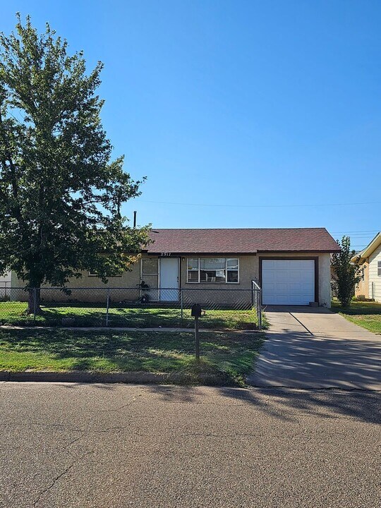 2917 Sheridan St in Clovis, NM - Building Photo
