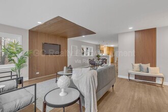 6304 N Troy St in Chicago, IL - Building Photo - Building Photo