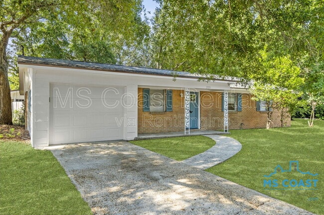 2121 Alice Dr in Biloxi, MS - Building Photo - Building Photo