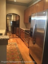 42 Schenck Pkwy in Asheville, NC - Building Photo - Building Photo