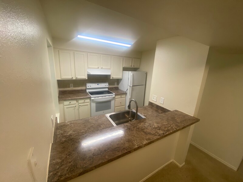 13716 15th Ave NE in Seattle, WA - Building Photo