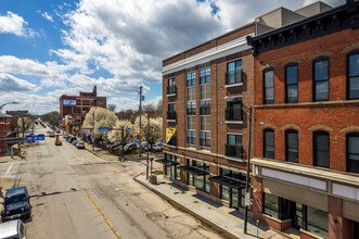 41 West in Cleveland, OH - Foto de edificio - Building Photo