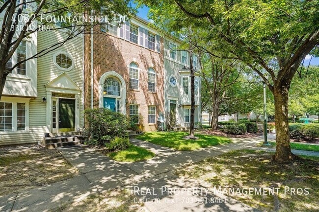 property at 4082 Fountainside Ln