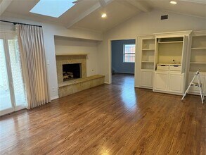 4916 Sugar Mill Rd in Dallas, TX - Building Photo - Building Photo