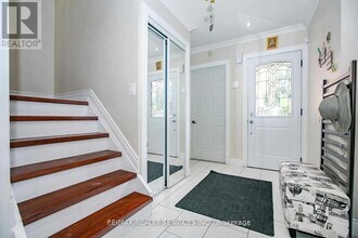 20 Murdoch Dr in Brampton, ON - Building Photo - Building Photo