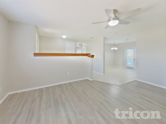3717 Coppertree Cir in Brandon, FL - Building Photo - Building Photo