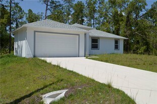 2610 34th St W in Lehigh Acres, FL - Building Photo