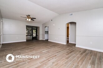 5451 Moongate Rd, Unit #215 in Spring Hill, FL - Building Photo - Building Photo