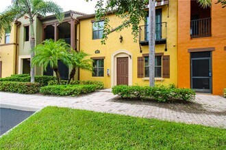 9054 Capistrano St N in Naples, FL - Building Photo - Building Photo