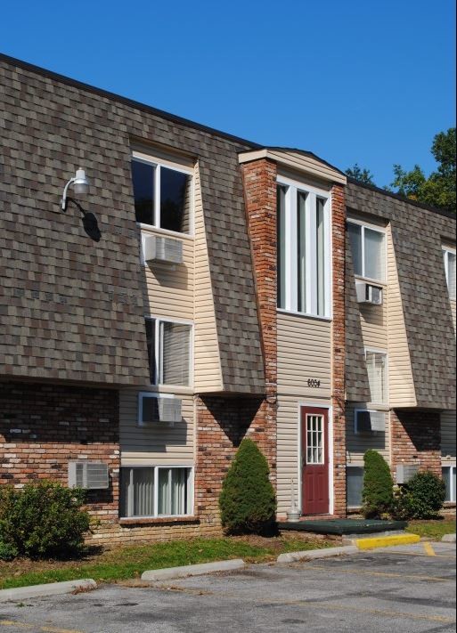 Hidden Creek Apartments in North Ridgeville, OH - Building Photo