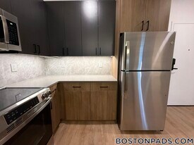 199 Gardner St in Boston, MA - Building Photo