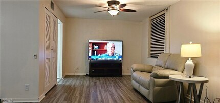 3460 N Key Dr, Unit 210 in North Fort Myers, FL - Building Photo - Building Photo