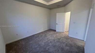 28704 SW 134th Ct in Homestead, FL - Foto de edificio - Building Photo