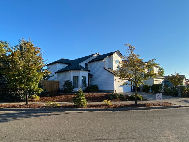 1693 SW Barley Hill Dr in Corvallis, OR - Foto de edificio - Building Photo