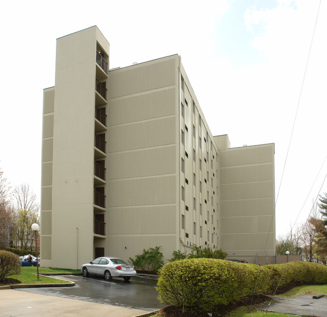 Manor House Apartments in Beckley, WV - Foto de edificio - Building Photo