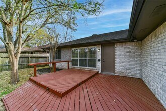 2511 Pine Cone Dr in Houston, TX - Foto de edificio - Building Photo
