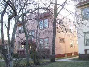 4228 Cedar Ave S in Minneapolis, MN - Foto de edificio - Building Photo