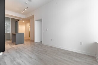 33 Helendale Ave in Toronto, ON - Building Photo - Building Photo