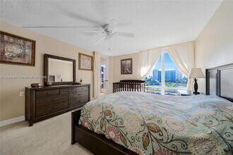 1600 S Ocean Dr, Unit 4G in Hollywood, FL - Building Photo - Building Photo