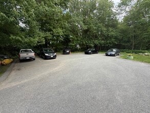 26 Brock St, Unit A in Stoughton, MA - Foto de edificio - Building Photo